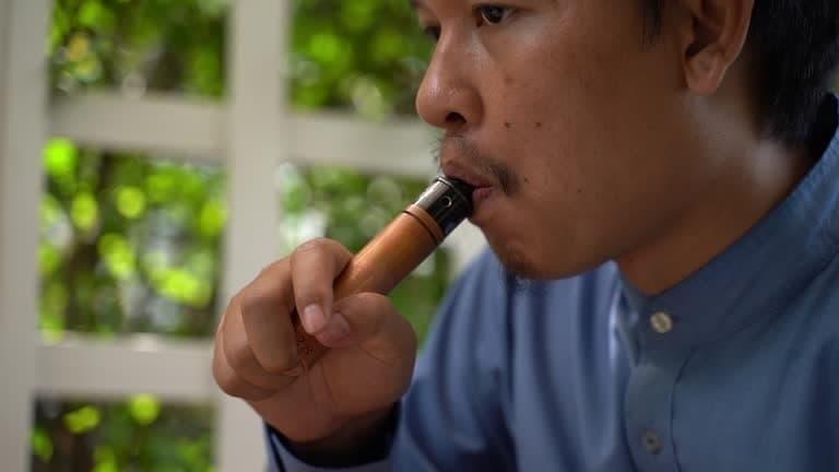 Übelkeit von E Zigarette vermeiden Tipps gegen Übelkeit durch E Zigarette