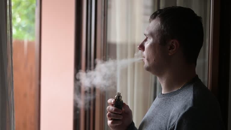 e.l.f. liquid metallic eyeshadow Test – Glänzende Looks, Haltbarkeit und Anwendungstipps für metallischen Lidschatten