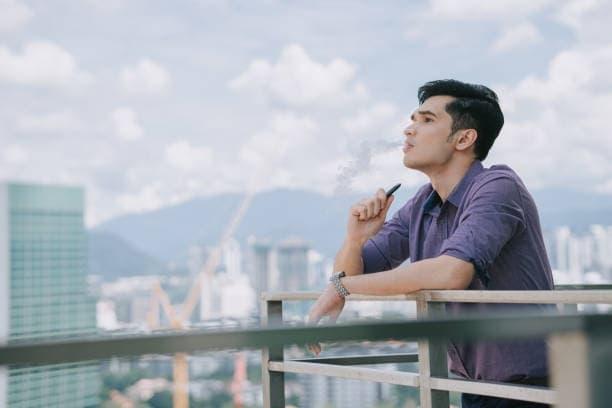 e-zigarette schmeckt verbrannt trotz liquid Tipps zur Vermeidung von e-zigarette Problemen