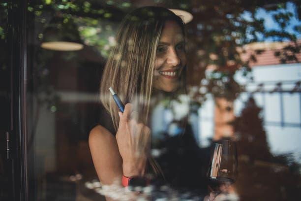 Einweg E Zigarette nachfüllen leicht gemacht Tipps zur Einweg E Zigarette und wie sie richtig nachgefüllt wird